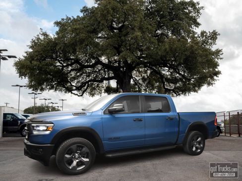Used 2024 RAM 1500 Big Horn AWD/4WD image 1