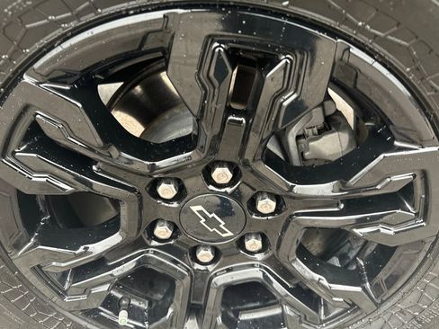 Used 2023 Chevrolet Silverado 1500 ZR2 w/ Technology Package image 44