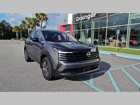 Used 2025 Nissan Kicks S image 19