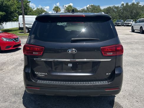 Used 2020 Kia Sedona EX FWD image 14