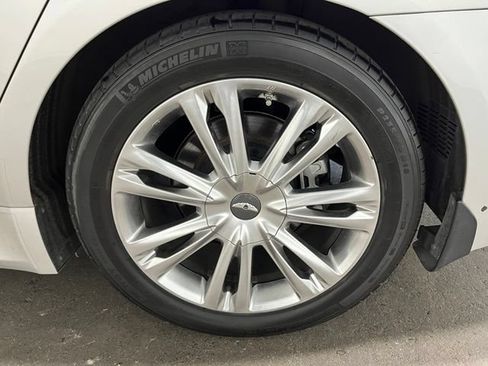 Used 2012 Hyundai Genesis 3.8 w/ Premium Pkg RWD image 28