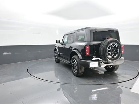 New 2025 Ford Bronco Outer Banks image 5