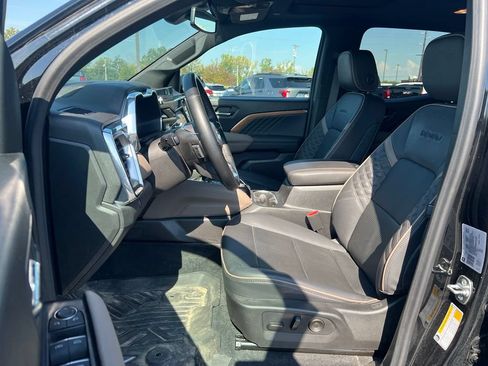 Used 2024 GMC Canyon Denali AWD/4WD image 8