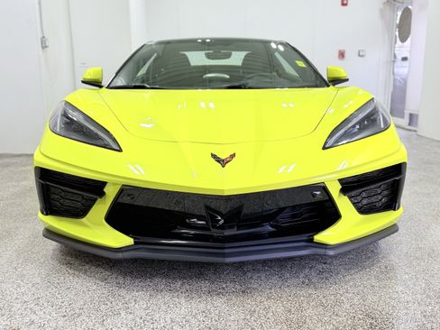 Used 2022 Chevrolet Corvette Stingray Preferred Conv w/ 2LT image 2