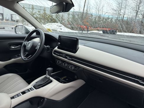 Used 2024 Honda HR-V EX-L image 12