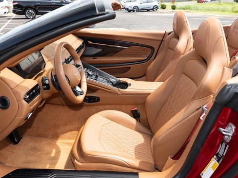 Used 2025 Aston Martin DB12 Convertible RWD image 22