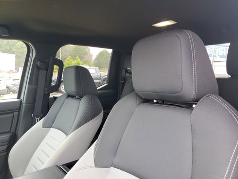 Used 2025 Toyota Tacoma TRD Sport image 16