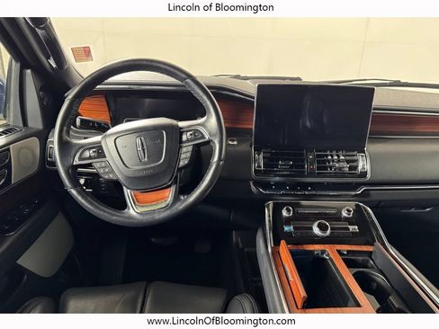 Used 2023 Lincoln Navigator Reserve AWD/4WD image 16