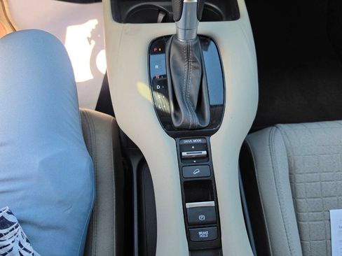 Used 2024 Honda HR-V LX image 20