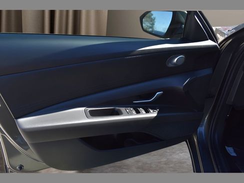 New 2026 Hyundai Elantra SE FWD image 15