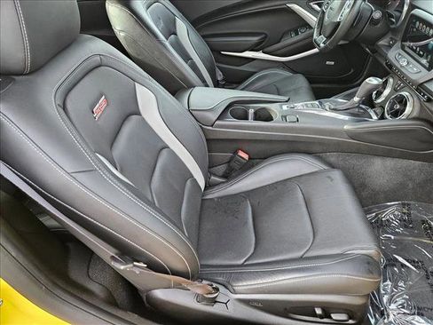Used 2017 Chevrolet Camaro SS image 17