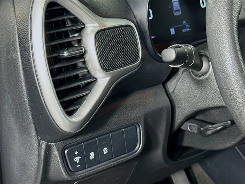 Used 2023 Kia Soul LX FWD image 19