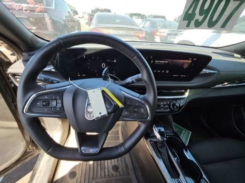 Used 2025 Buick Envista Sport Touring w/ Convenience I Package FWD image 7