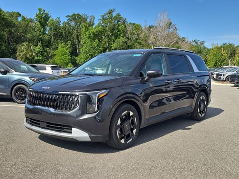 New 2026 Kia Carnival EX FWD image 4