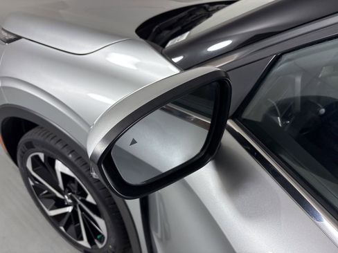 Used 2024 Mitsubishi Outlander SE image 13