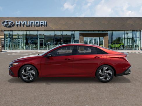 New 2025 Hyundai Elantra Sport image 3