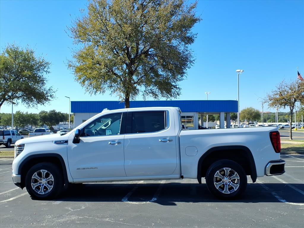 Used 2025 GMC Sierra 1500 SLT RWD image 9
