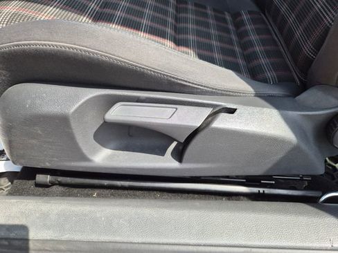 Used 2009 Volkswagen GTI 2-Door FWD image 16