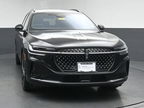 Certified 2025 Lincoln Nautilus Reserve AWD/4WD image 2