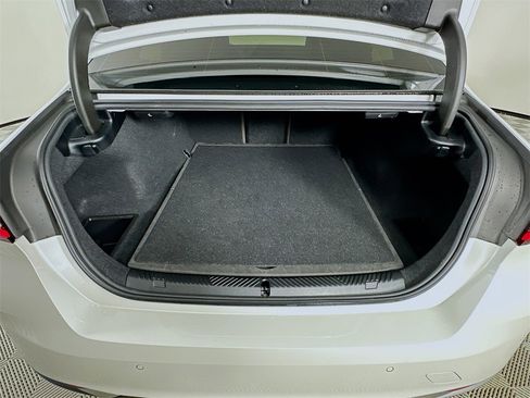 Used 2024 BMW 530i xDrive w/ Convenience Package image 27