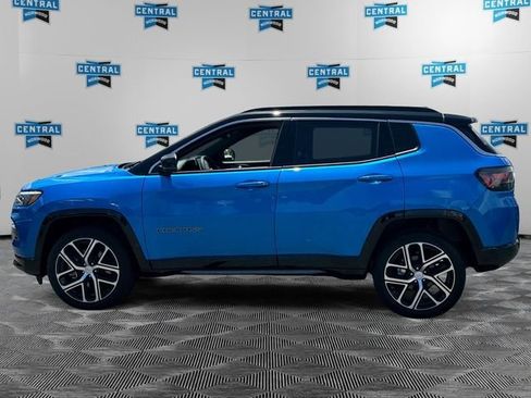 Certified 2024 Jeep Compass Limited w/ Elite Group AWD/4WD image 3