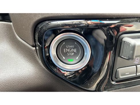 New 2026 Chevrolet Silverado 1500 LTZ w/ LTZ Premium Package AWD/4WD image 21