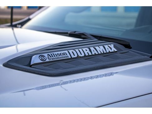 Used 2024 Chevrolet Silverado 2500 High Country w/ High Country Premium Package image 11