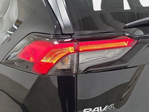 Certified 2023 Toyota RAV4 XLE Premium AWD/4WD image 29