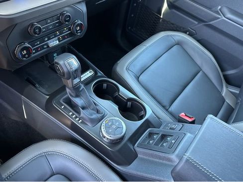 New 2025 Ford Bronco Outer Banks image 32