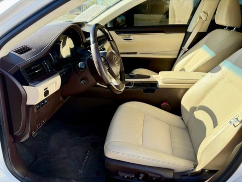 Used 2017 Lexus ES 350 image 12