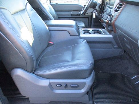 Used 2014 Ford F350 Lariat w/ Chrome Package image 23