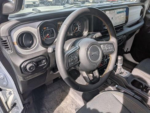 Used 2024 Jeep Wrangler Unlimited Sport AWD/4WD image 17