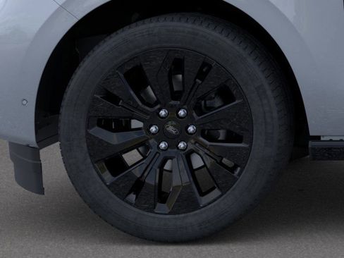 New 2025 Ford Expedition Platinum w/ Stealth Appearance Package image 19