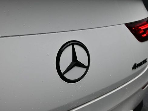 Used 2023 Mercedes-Benz CLA 250 4MATIC image 15