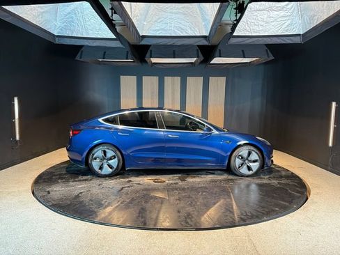 Used 2018 Tesla Model 3 Long Range RWD image 6
