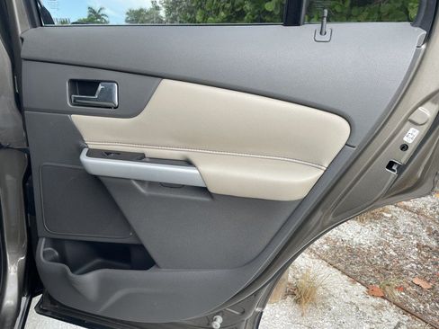Used 2014 Ford Edge Limited FWD image 24