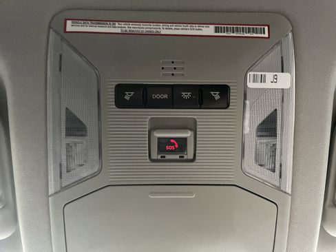 Used 2021 Toyota RAV4 XLE image 28