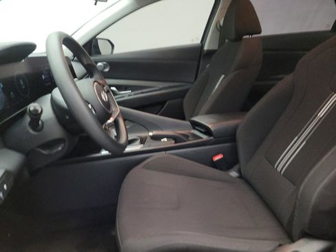 Used 2024 Hyundai Elantra SEL FWD image 17