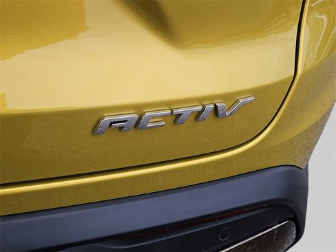 Certified 2025 Chevrolet Trax ACTIV w/ Sunroof Package image 12