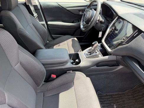 Used 2024 Subaru Outback Premium AWD/4WD image 16