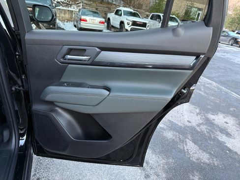 New 2026 GMC Terrain AT4 w/ LPO, Floor Liner Package image 21