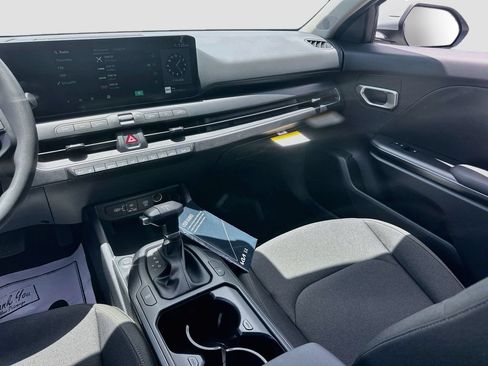 New 2026 Kia K4 FWD image 21