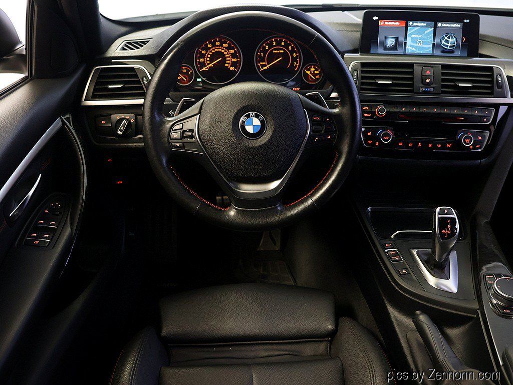 Used 2018 BMW 330i xDrive Sedan w/ Convenience Package AWD/4WD image 15