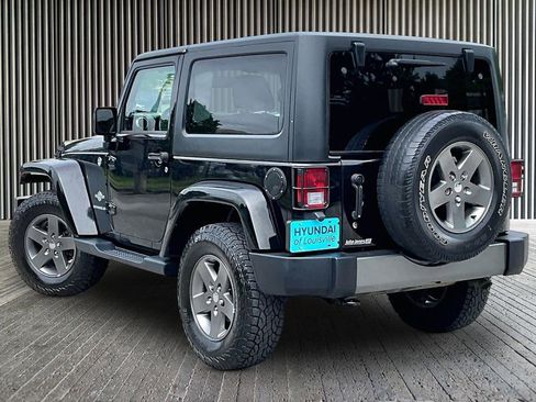 Used 2015 Jeep Wrangler Sport AWD/4WD image 3