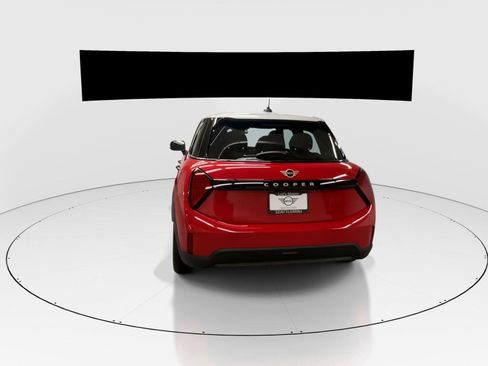 New 2026 MINI Cooper 4-Door Hardtop FWD image 9