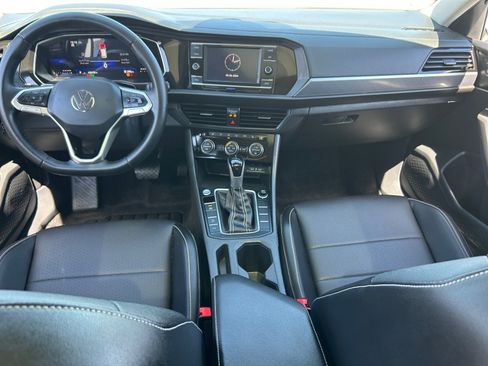 Used 2023 Volkswagen Jetta SE w/ Panoramic Sunroof Package FWD image 19