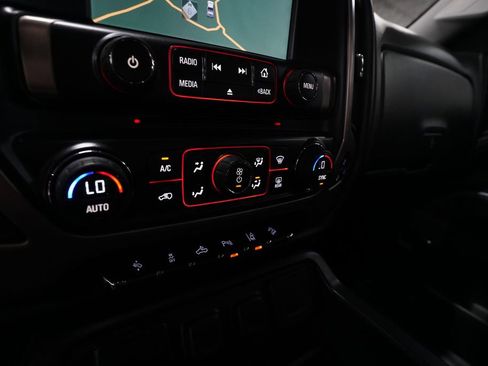 Used 2015 GMC Sierra 1500 Denali w/ Driver Alert Package AWD/4WD image 19