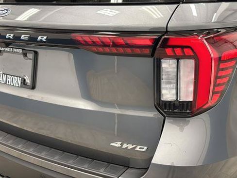 Used 2025 Ford Explorer Active w/ Active Comfort Package AWD/4WD image 40