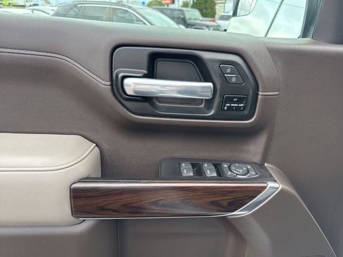 Used 2020 GMC Sierra 1500 SLT w/ SLT Premium Package image 11