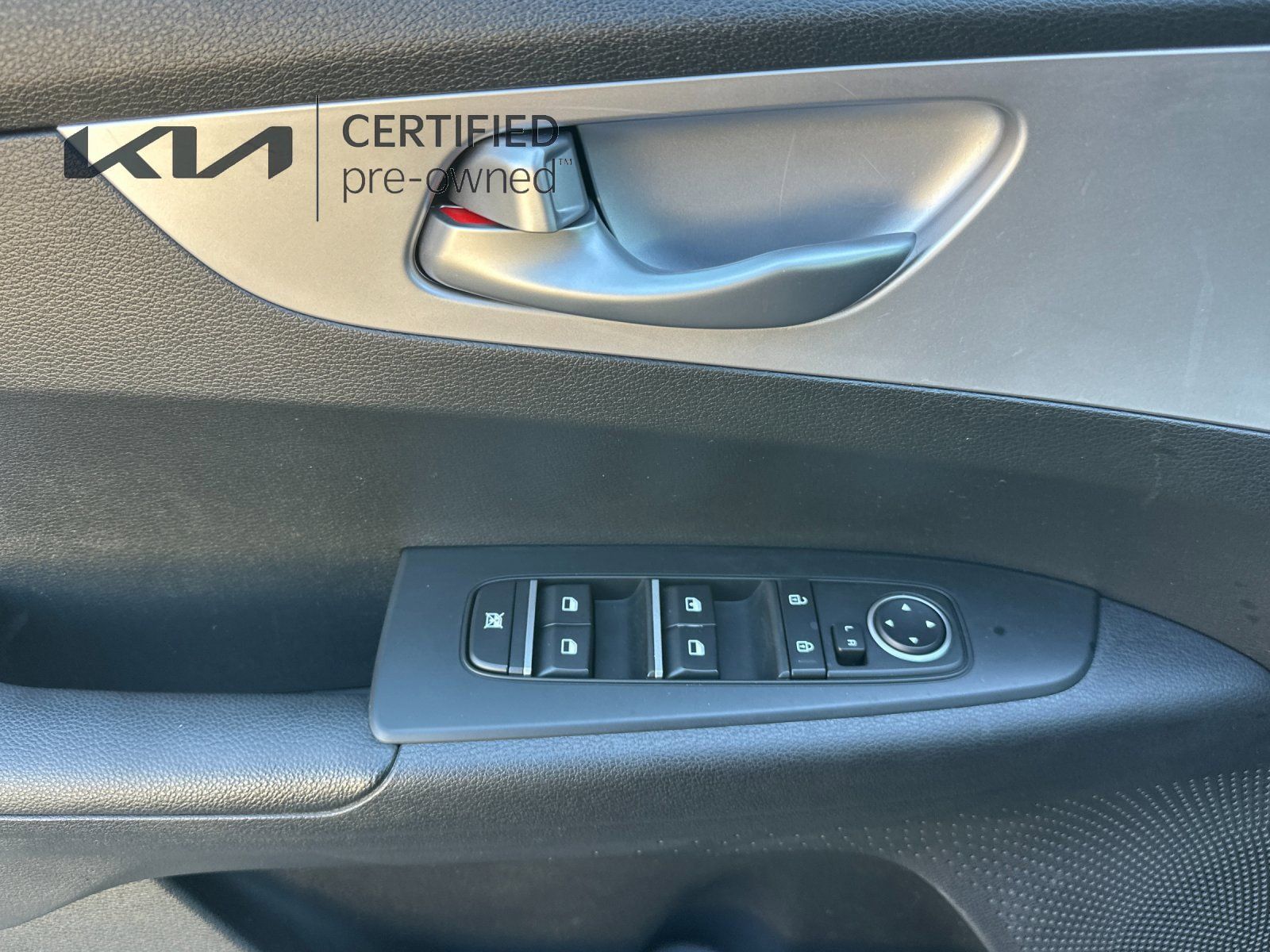 Used 2022 Kia Forte LXS FWD image 12